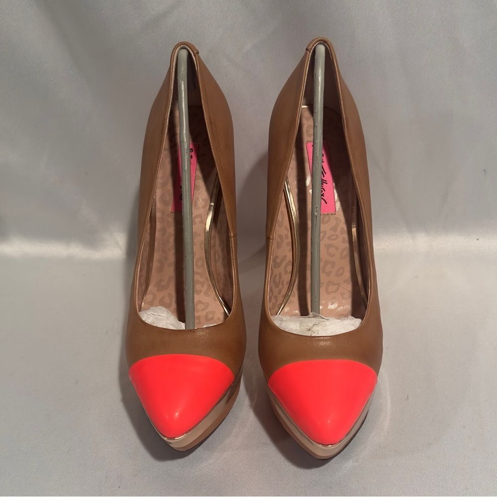 Vintage Betsey Johnson Leather Pumps Orange Beige Gold Platform Heels Size 9 - Picture 2 of 6